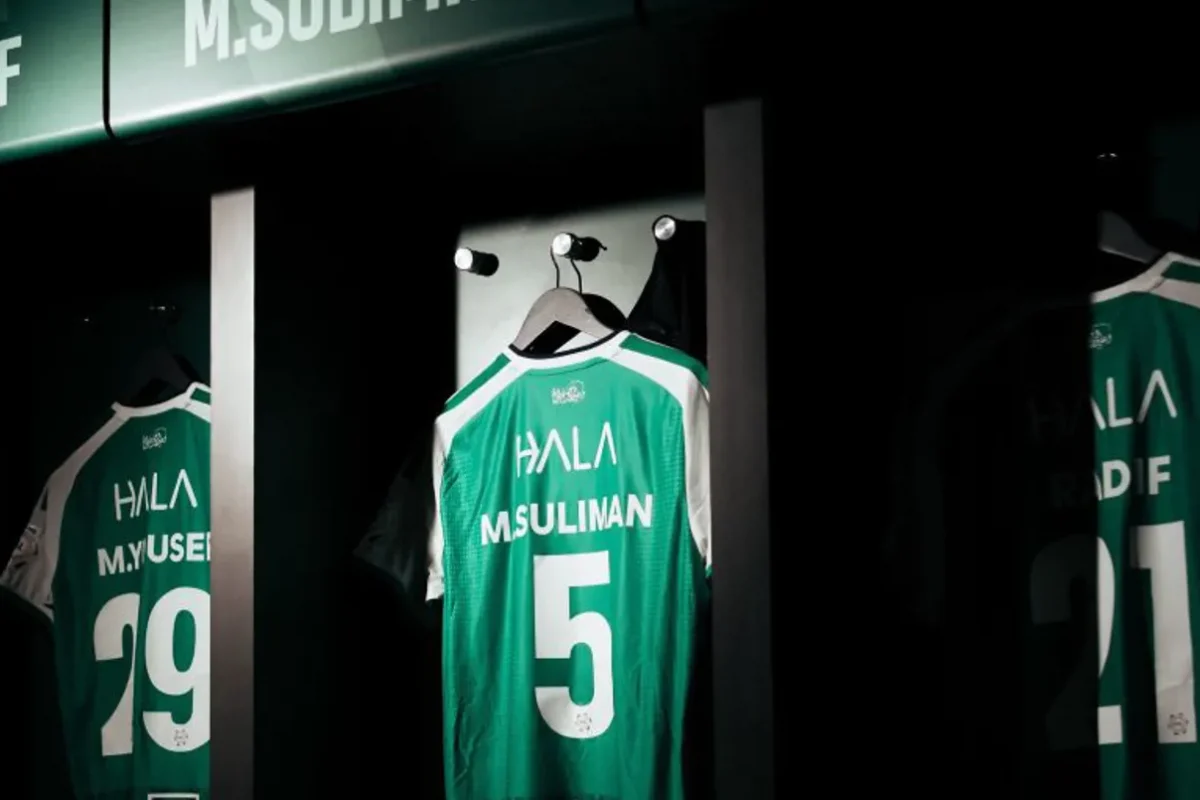 بث مباشر لمباراة الأهلي ضد الخليج في دوري روشن السعودي