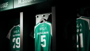 بث مباشر لمباراة الأهلي ضد الخليج في دوري روشن السعودي
