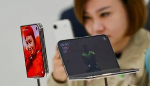 “آيفون Duo” القابل للطي يثير الانتقادات… 4 ميزات تخطط “آبل” لإضافتها