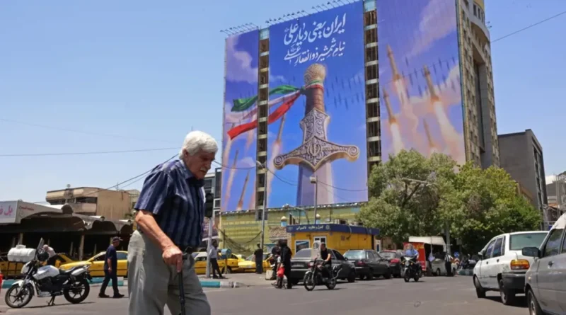 5 عند الخامسة: لبنان أمام خطر التحوّل إلى ساحة صراع… مجتبى خامنئي يؤكّد “وحدة الساحات” وقرى جنوب العراق تختفي ببطء
