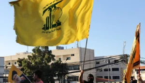 محادثات مباشرة وسريّة بين “حزب الله” ومسؤولين سوريين في تركيا… هل ستتدخّل دمشق عسكريّاً في لبنان؟